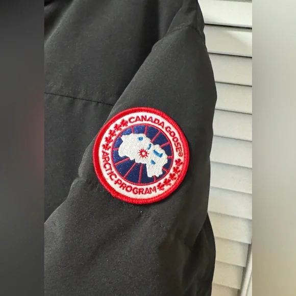 Canada goose NWT